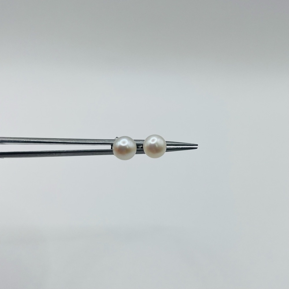 South Sea Pearl Button Earrings - Picture 2 of 4